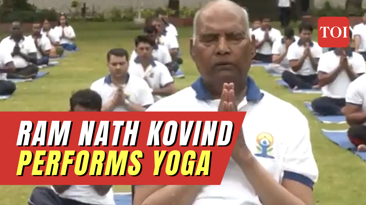 International Yoga Day: Former President of India Ram Nath Kovind performs Yoga in Delhi