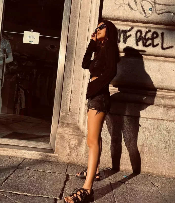 Shehnaaz Gill treats fans with stunning pictures from her vacation in Italy