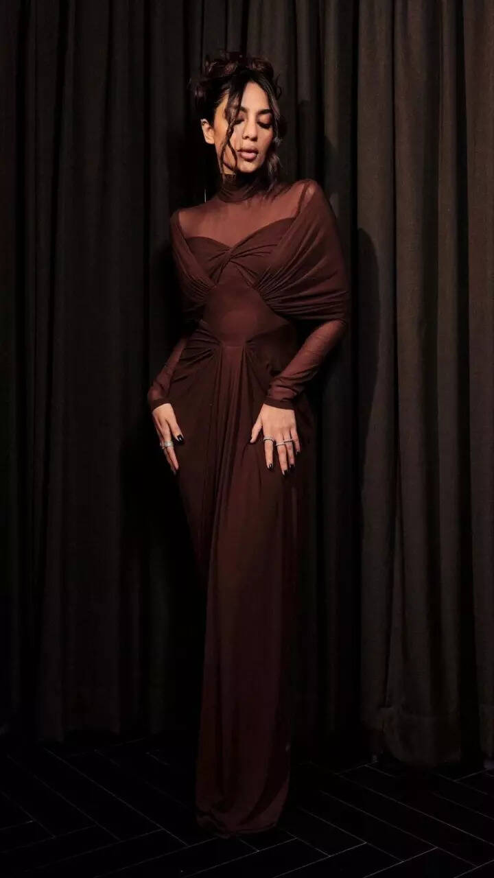 Sobhita Dhulipala commands attention in brown bodycon gown
