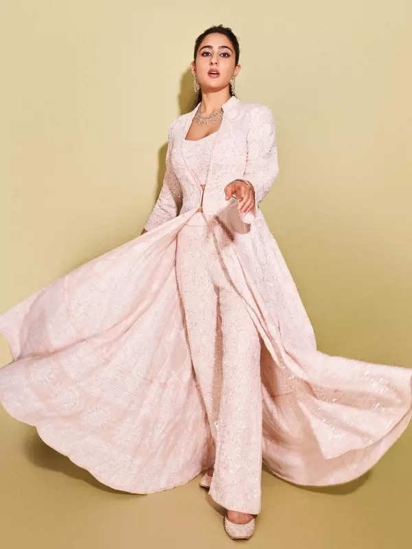 Sara Ali Khan sets fashion bar high in an exquisite blush pink co-ord set