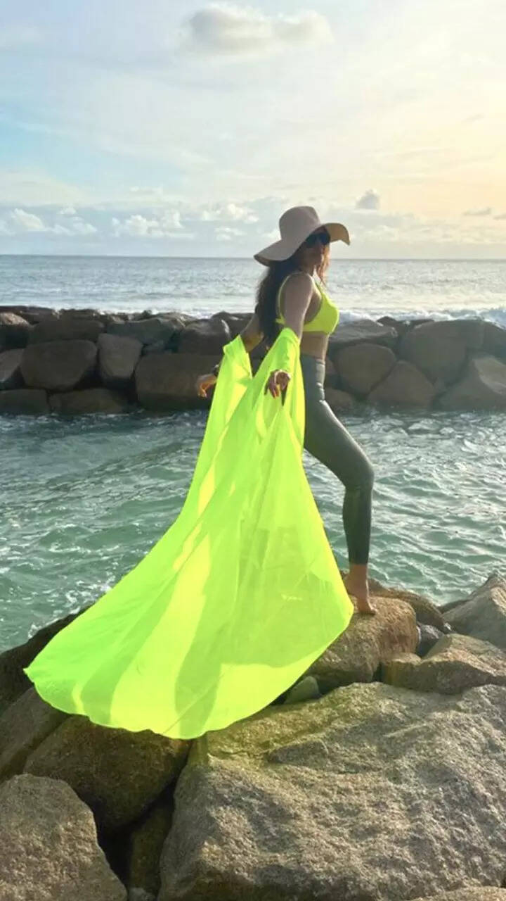 EXUDES MERMAID VIBES