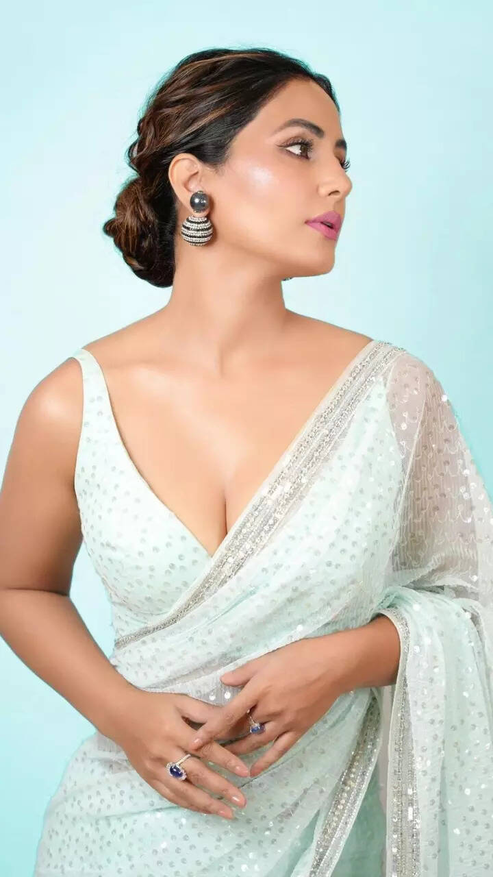 Times when Hina Khan left us enthralled with her ethnic wear