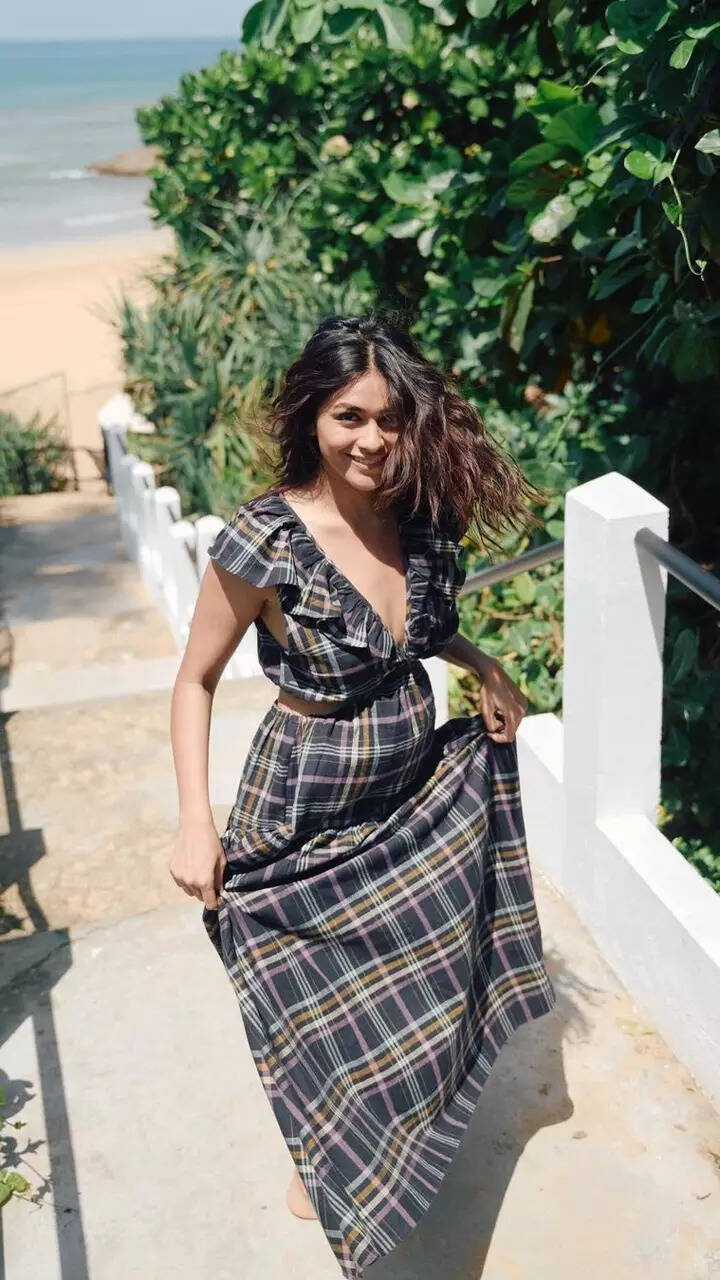 Mrunal Thakur elevates summer fashion with her trendy outfits