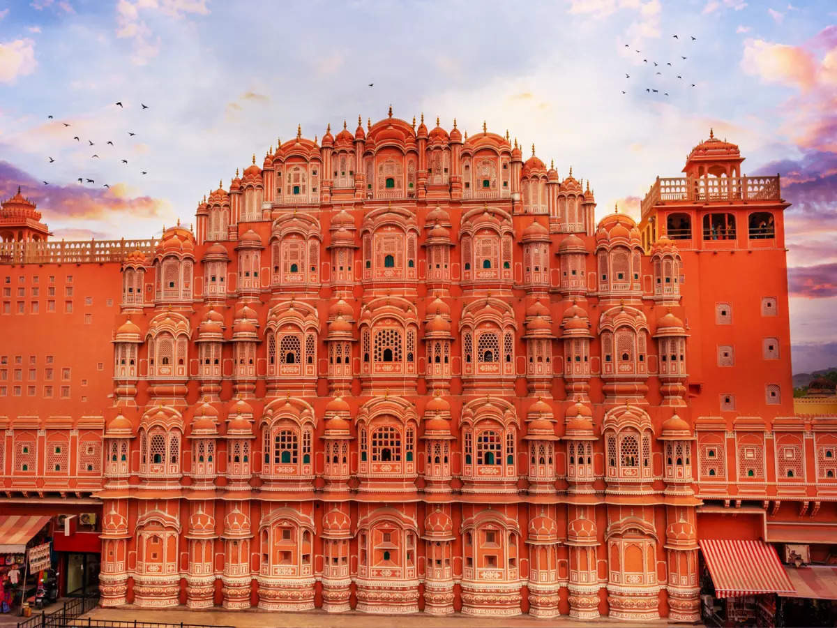 Jaipur’s Hawa Mahal, an iconic piece of architecture and its history ...