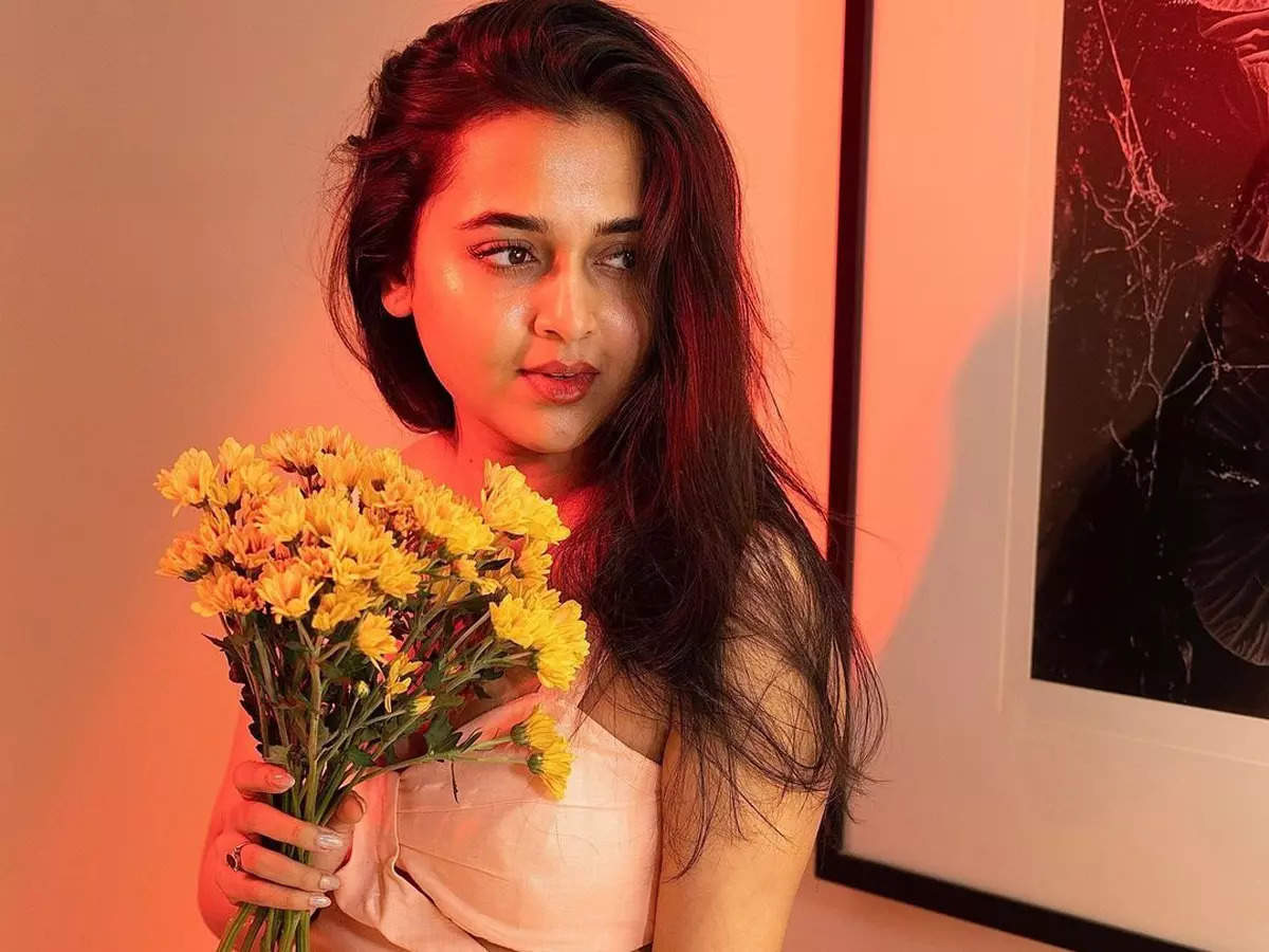 Tejasswi Prakash sets hearts racing in off-white cutout dress; see pictures