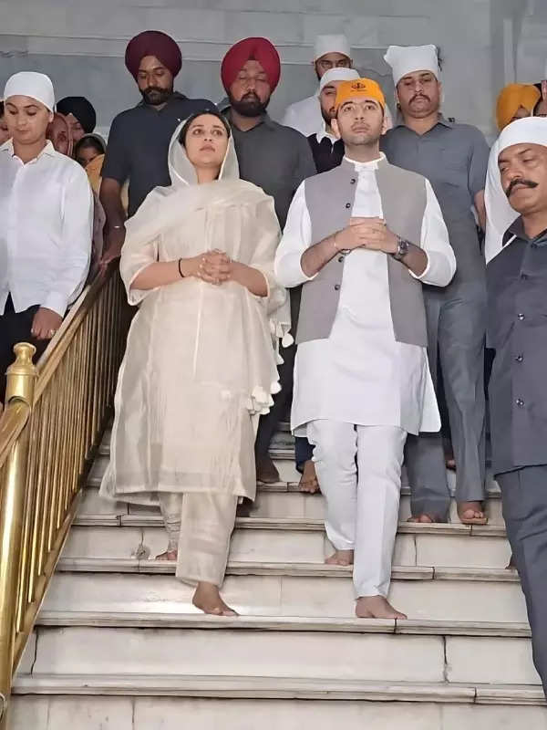 Parineeti Chopra and Raghav Chadha’s Golden Temple visit is all over the internet, see pics