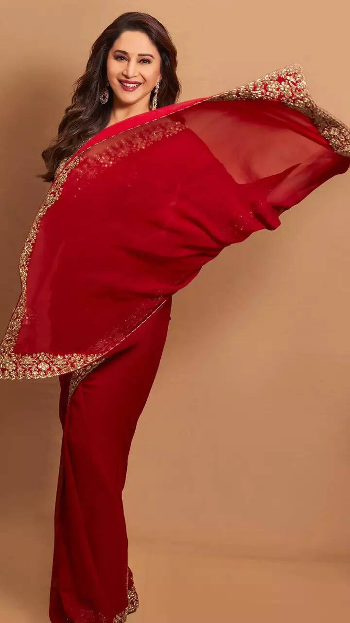 ​Madhuri Dixit Nene is a sight to behold in saree​
