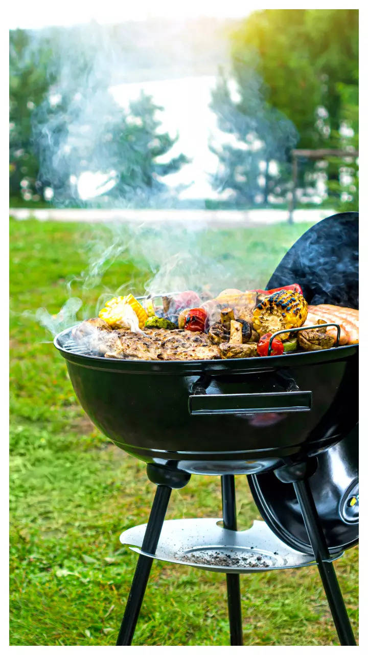 8 smart cleaning hacks for a sparkling barbecue