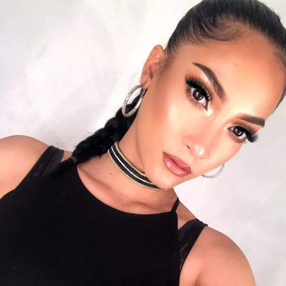 Jennifer Lopez’s self-proclaimed doppelgänger Eve is winning the internet with her spot on makeup