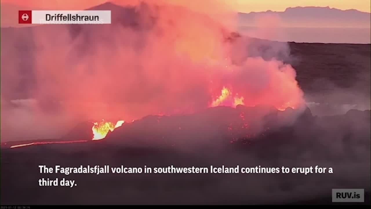 Iceland volcano continues spewing lava and gases near LitliHrutur mountain