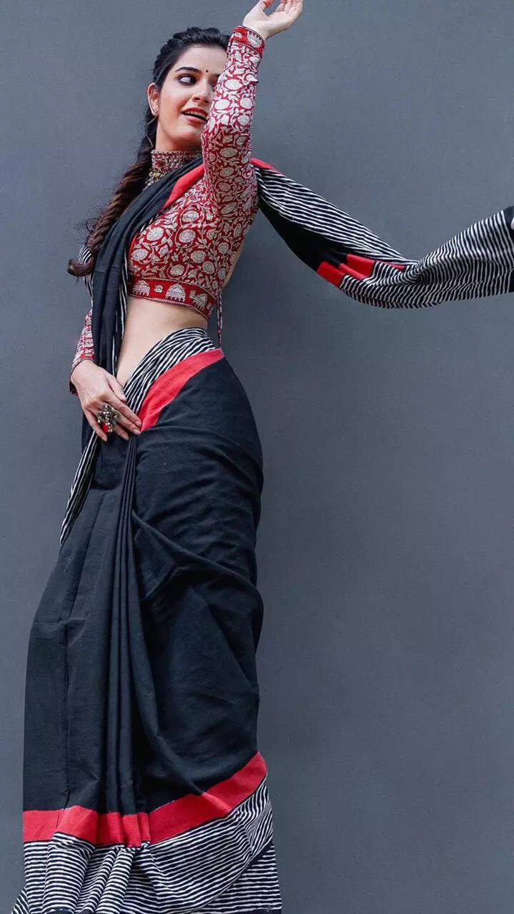 ​Ashika Ranganath drapes sarees with sheer perfection, radiating timeless beauty​