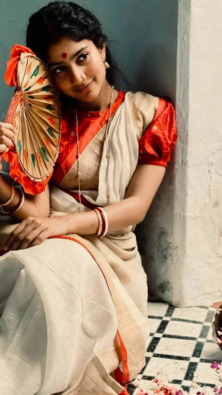 ​Sai Pallavi charms in traditional sarees​