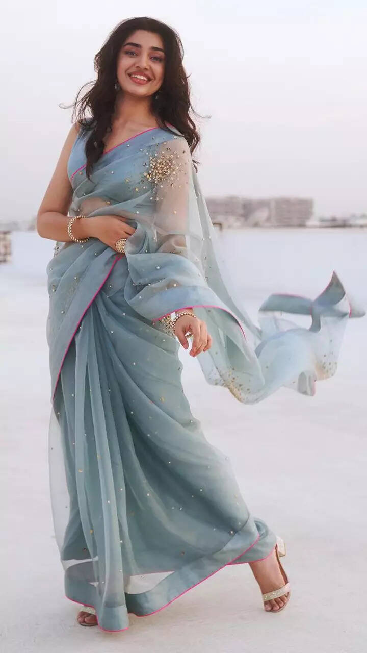 ​Krithi Shetty captivates in ethnic wear with grace and tradition​