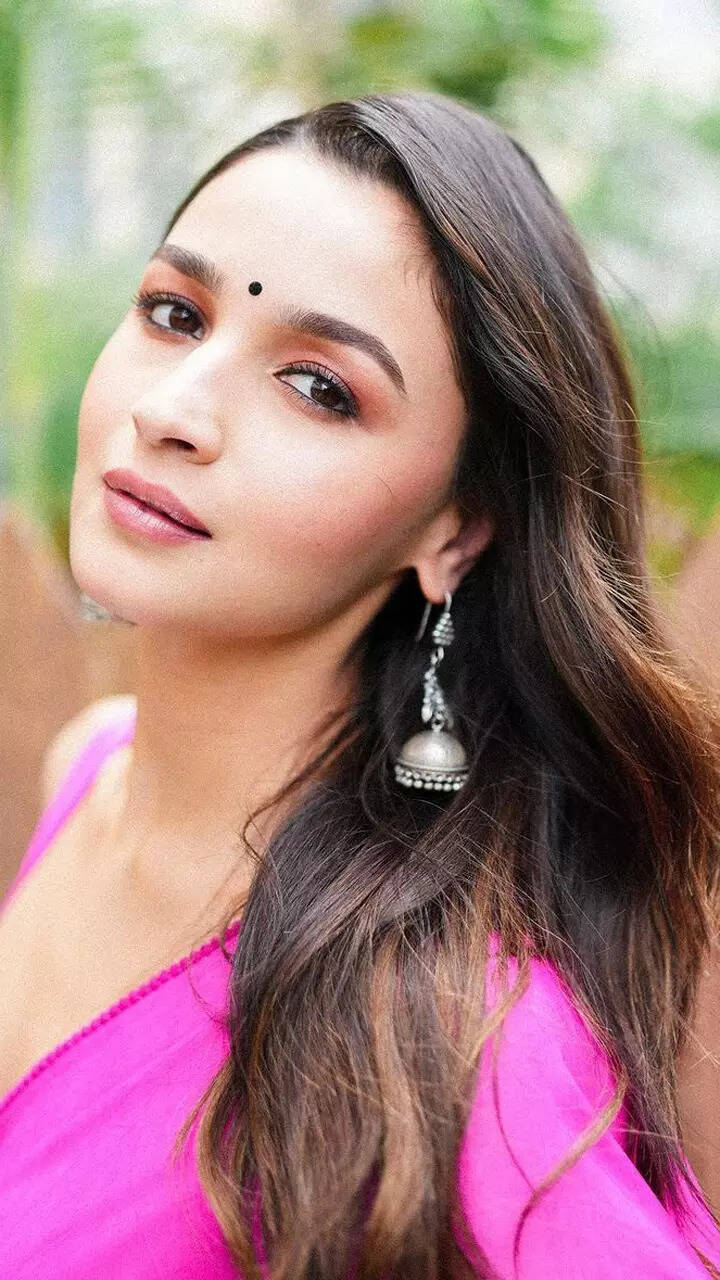 Alia Bhatt is a vision to behold in ethnic avatar