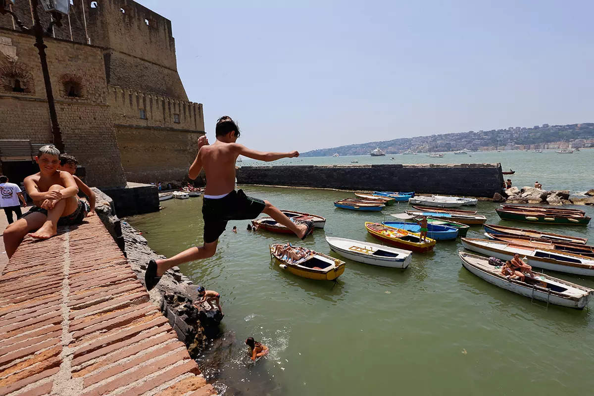 Intense heat wave blazes across Europe