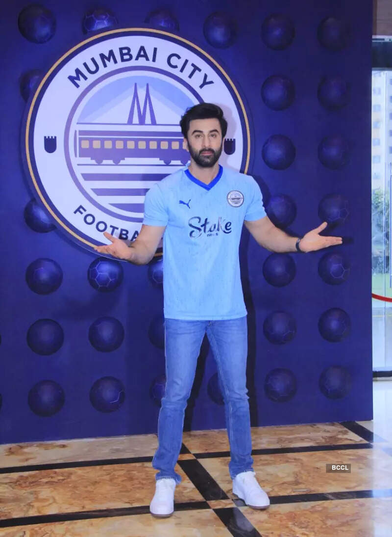 Ranbir Kapoor launches Mumbai City FC's New Jersey