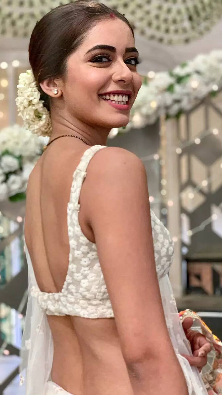 Sana Sayyad's elegant look redefines ethnic ensembles