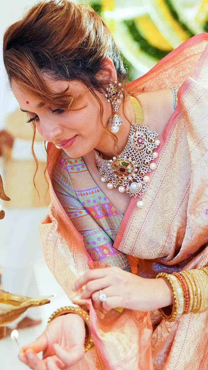 ​Ankita Lokhande stuns in a traditional saree, capturing hearts on internet​