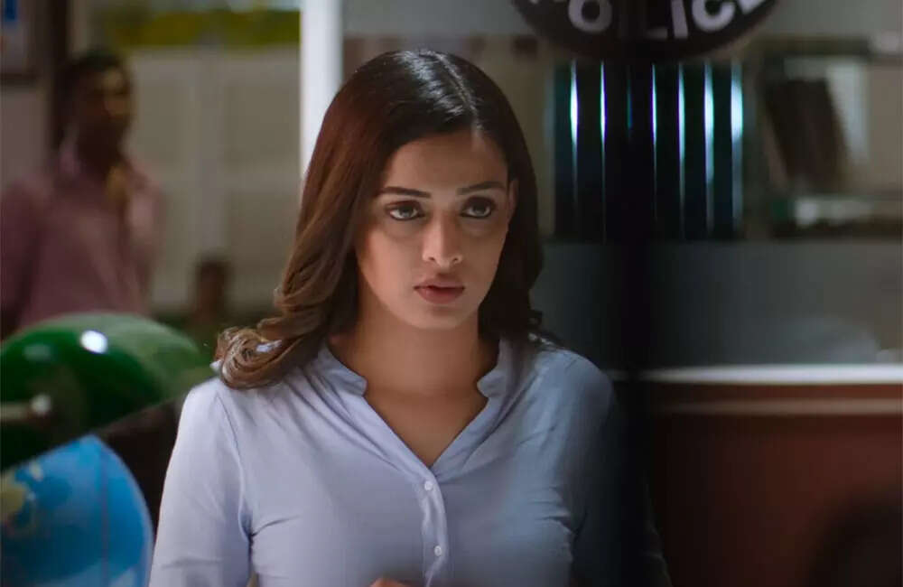 Sakshi2