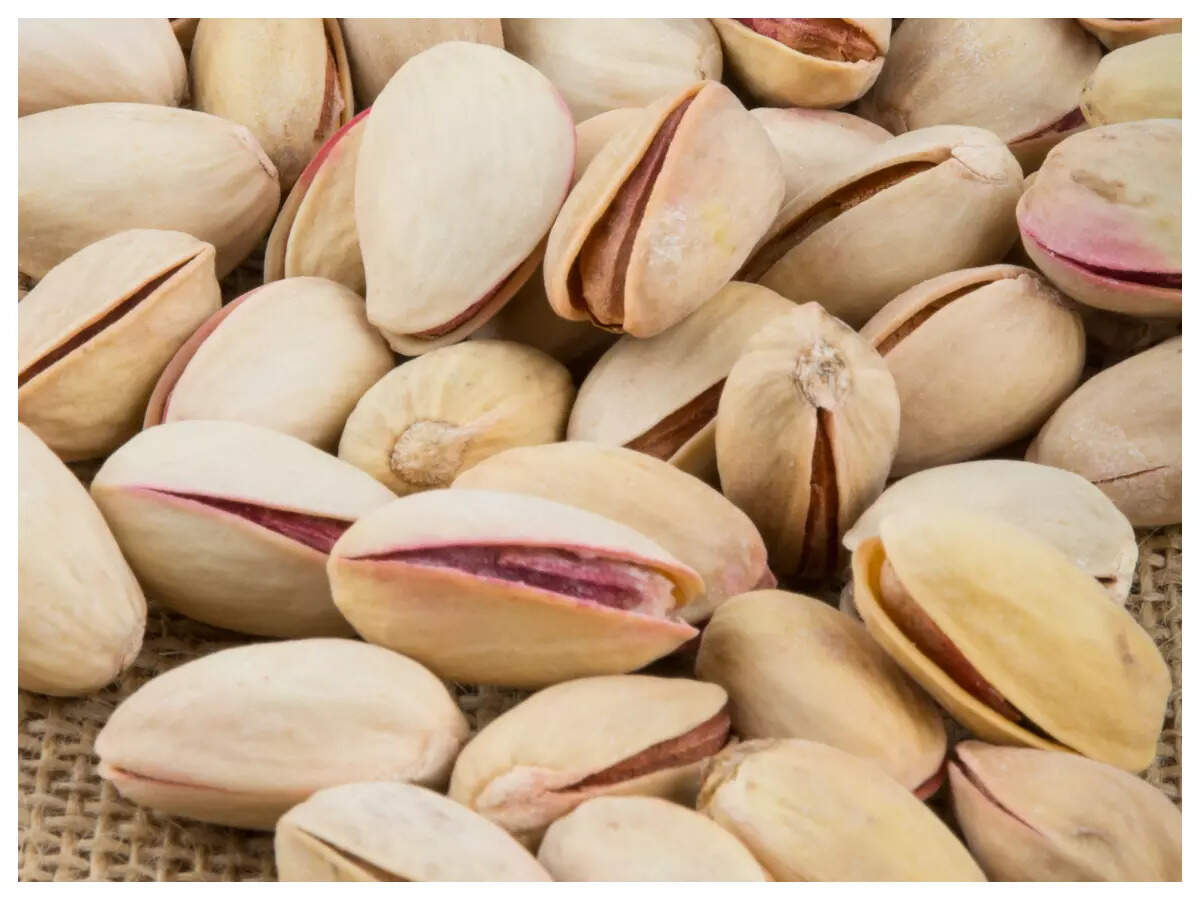 How a handful of pistachios can help balance nutritional deficiencies