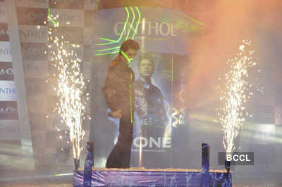 SRK unveils 'Ra-One' deo