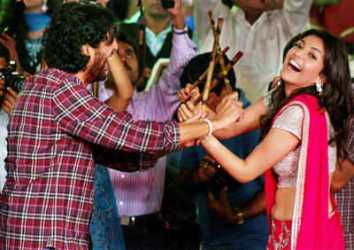 Stars & their 'Dandiya' moves!