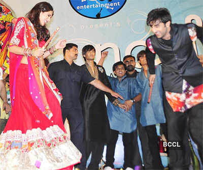 Stars & their 'Dandiya' moves!