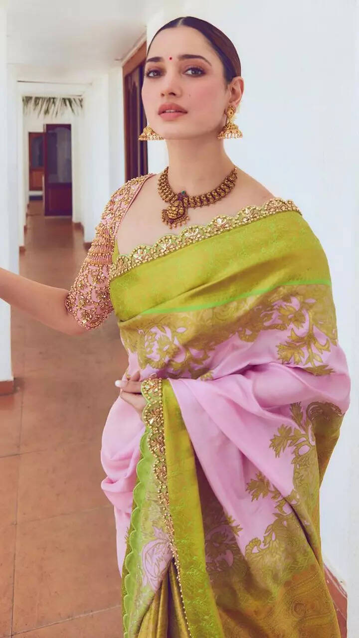 SAREE GIRL FOREVER