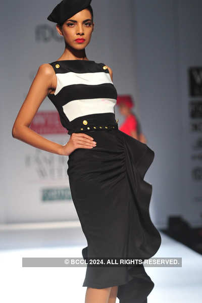 WIFW'11: Day 1: Gauri & Nanika