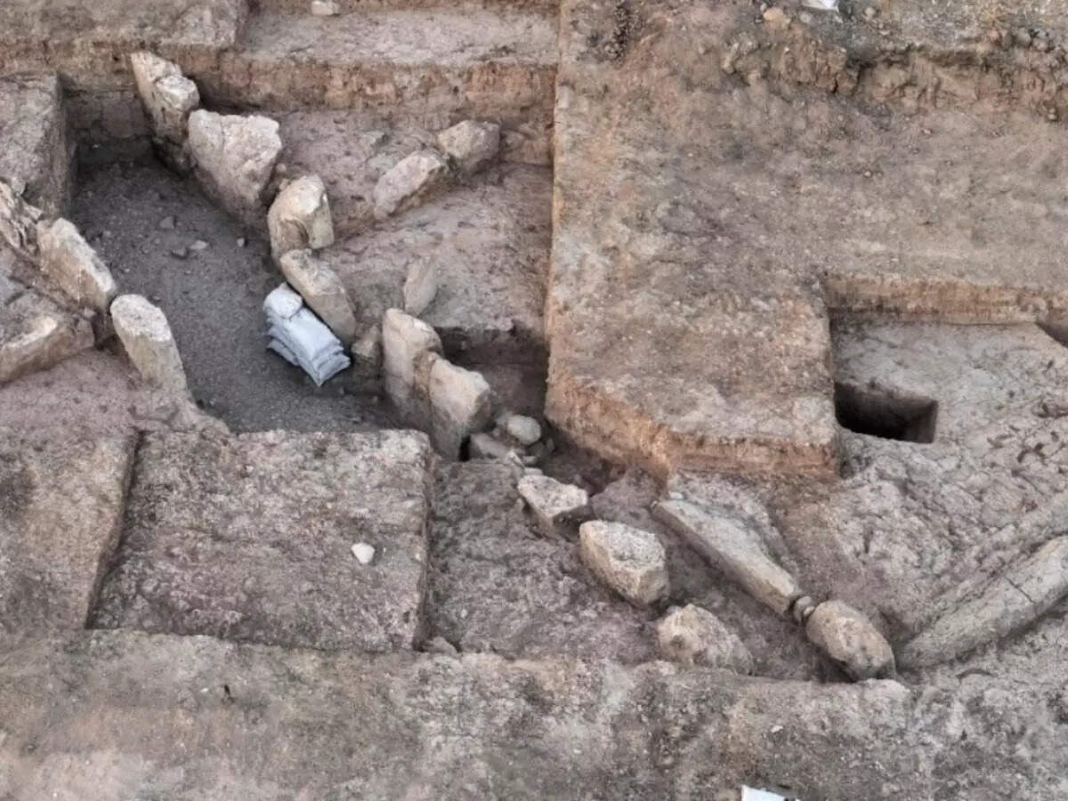 Israel: 5,500-year-old gate dating back to early bronze age, discovered! Israel: 5,500-year-old gate dating back to early bronze age, discovered!