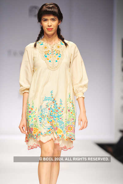 Models showcase creations by designer Tanvi Kedia at Wills Lifestyle ...