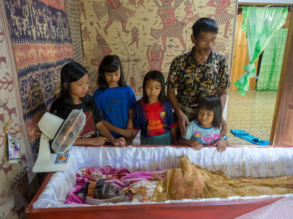 Indonesia: Masyarakat Dorajan dan Ritual Pemakaman Uniknya