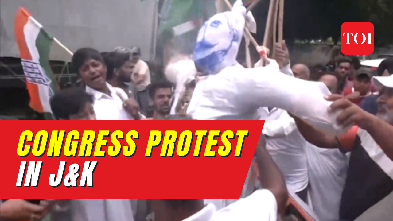 Congress protest against smart meter installation in Jammu and Kashmir