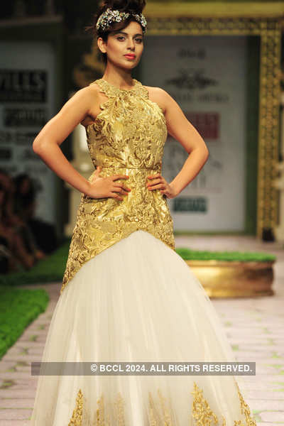 Celebs at WIFW 