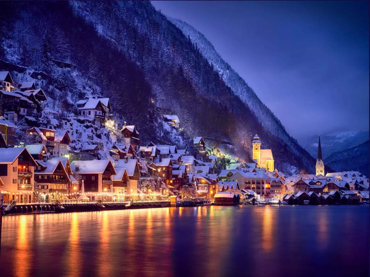 Mass tourism hits Hallstatt in Austria; locals protest