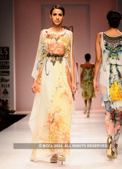 WIFW'11: Day 5: Paras & Shalini