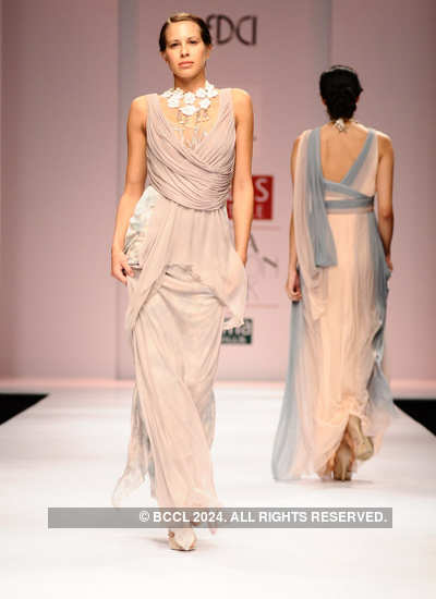 WIFW'11: Day 5: Paras & Shalini