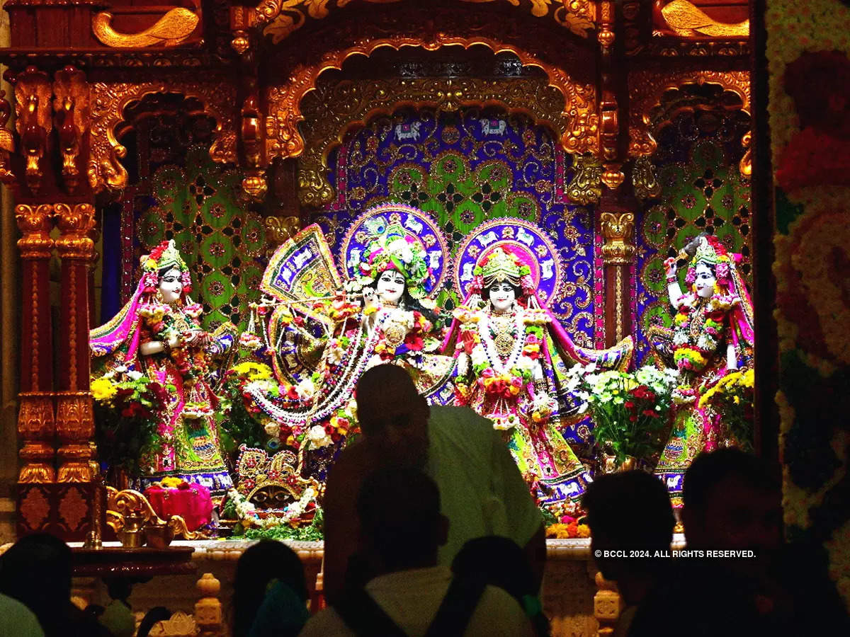 Janmashtami celebrated with religious fervour across India, see pictures