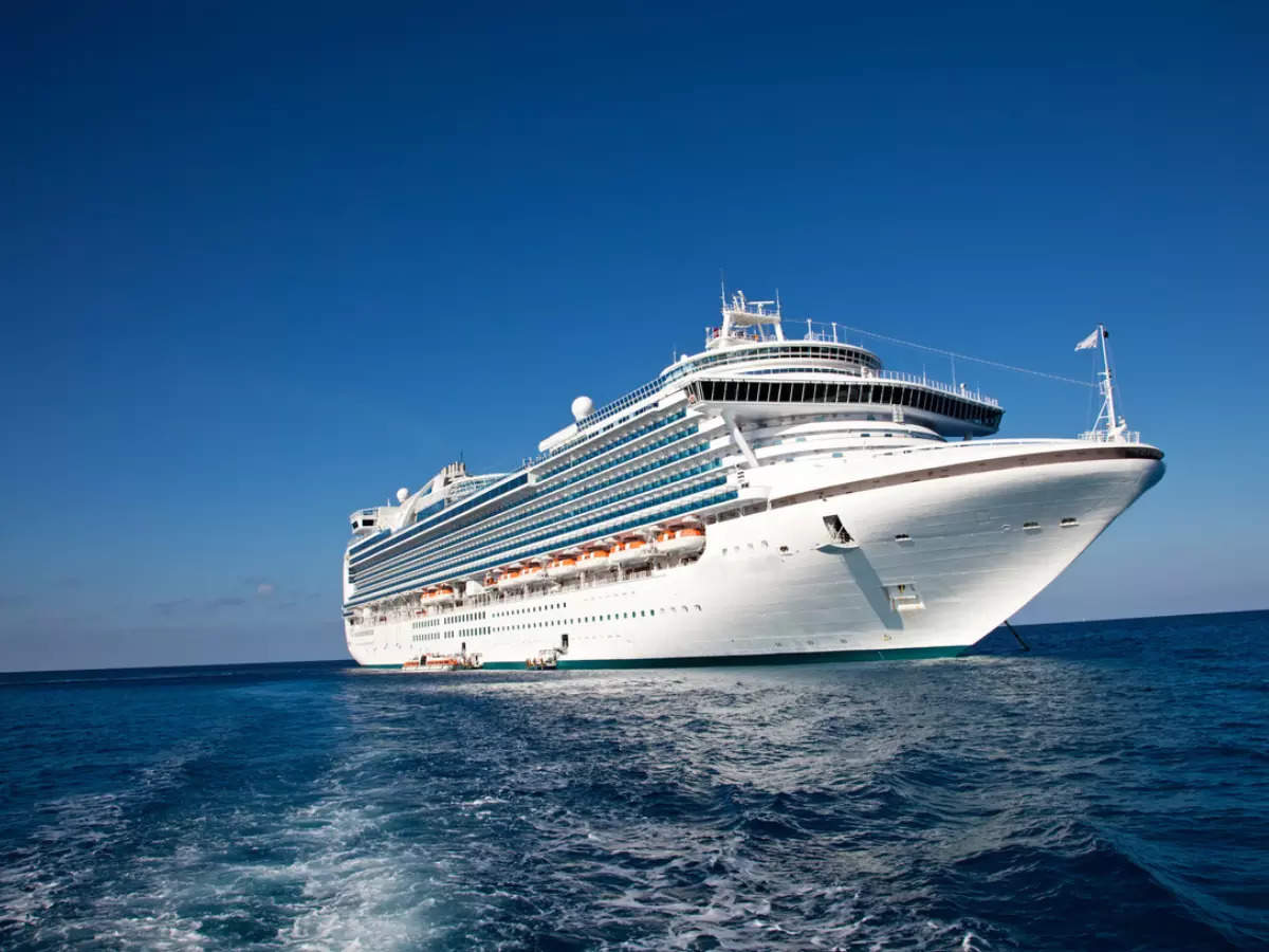 Can cruises turn environmentally friendly?