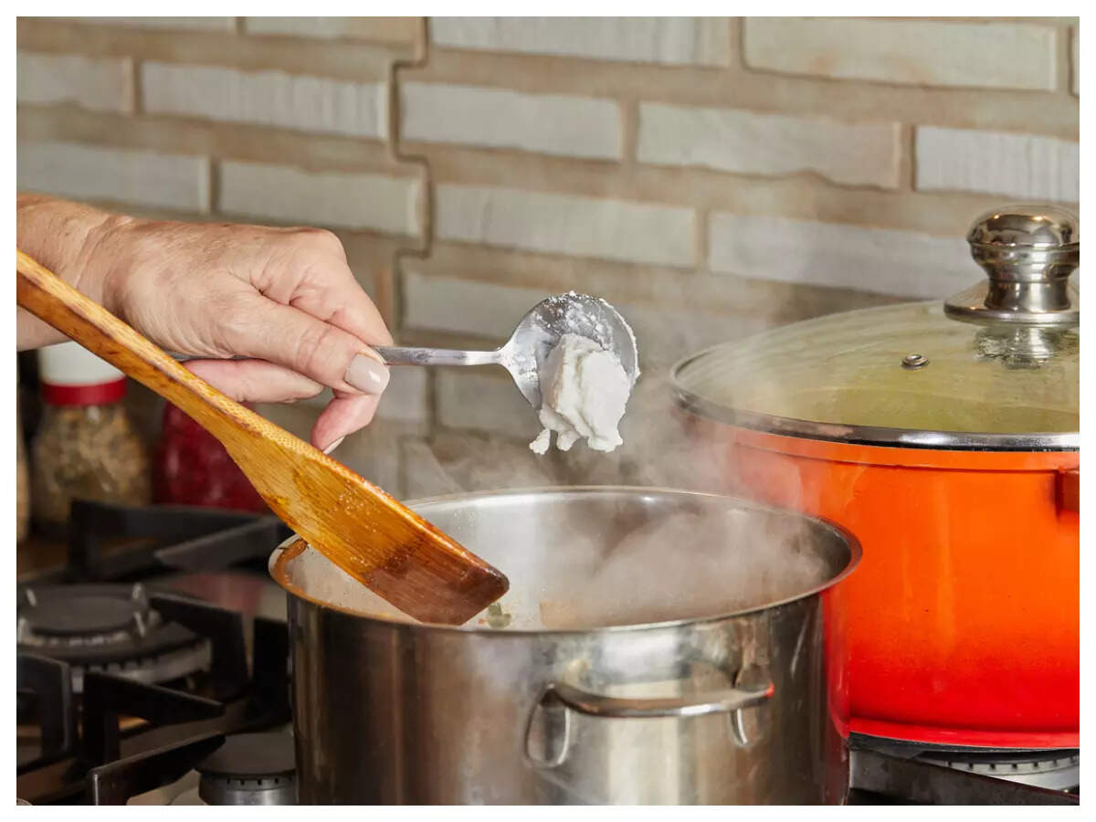 Easy tips to prevent curd from curdling up in soups and curries