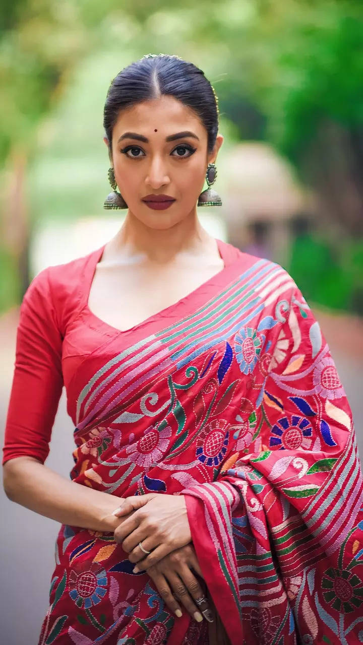 Actress Paoli Dam redefines elegance in saree | Times of India