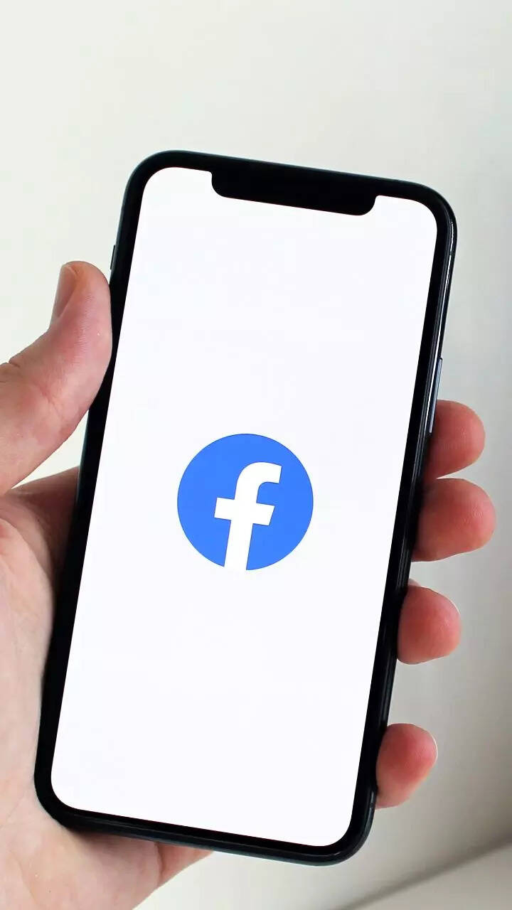 Facebook Logo 2014 Facebook: How To Deal With A Friend Request Dilemma