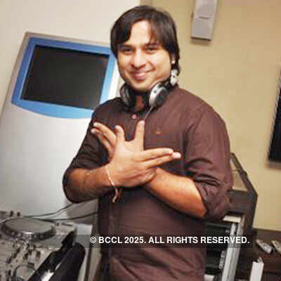 Monu Chadha's birthday party