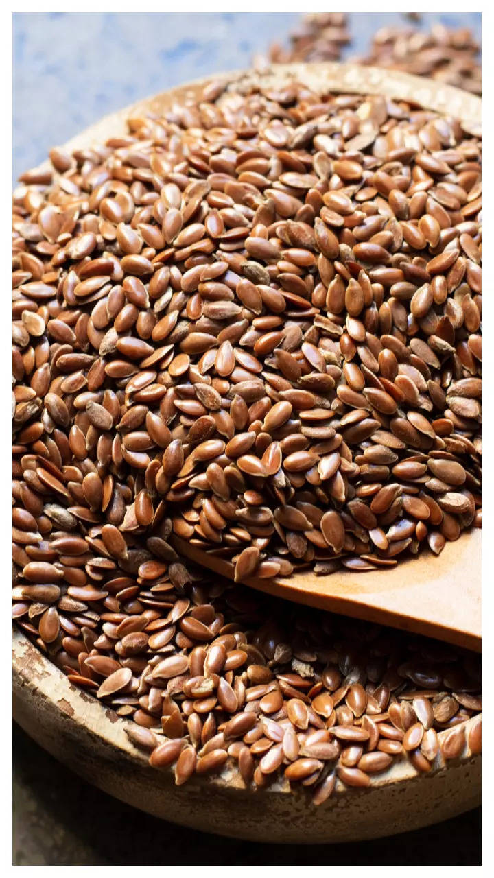 9 healthy reasons to eat flaxseeds daily