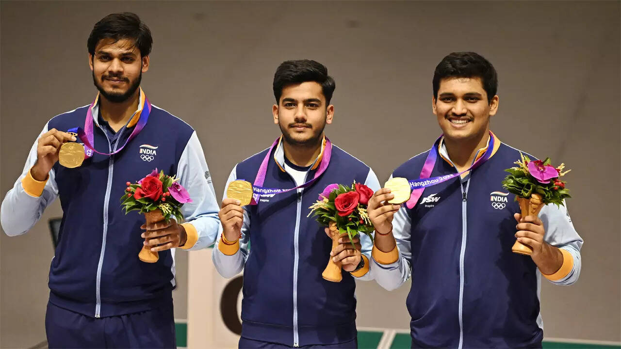 India clinch 10m air rifle gold, create history with world record