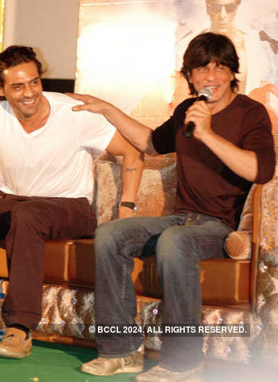 SRK, Arjun promote 'Ra.One'