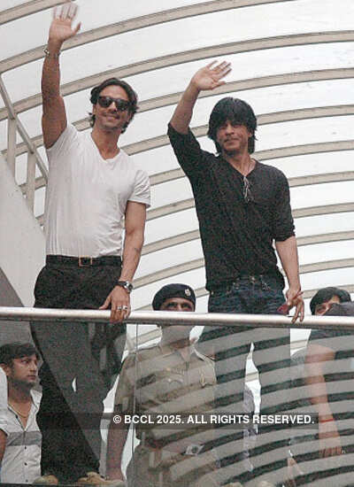 SRK, Arjun promote 'Ra.One'