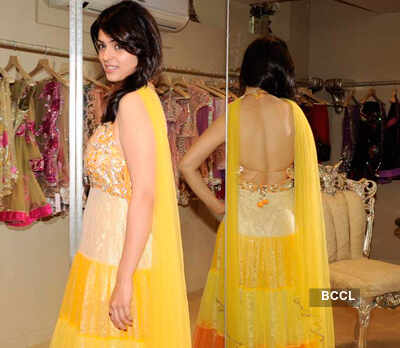 Anjana shops at Archana's store