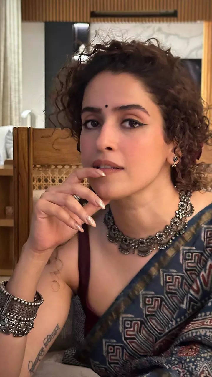 Sanya Malhotra's cotton saree look is creating a dreamy aura