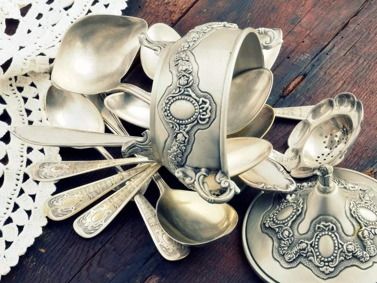How to Clean Silver Cutlery and Utensils